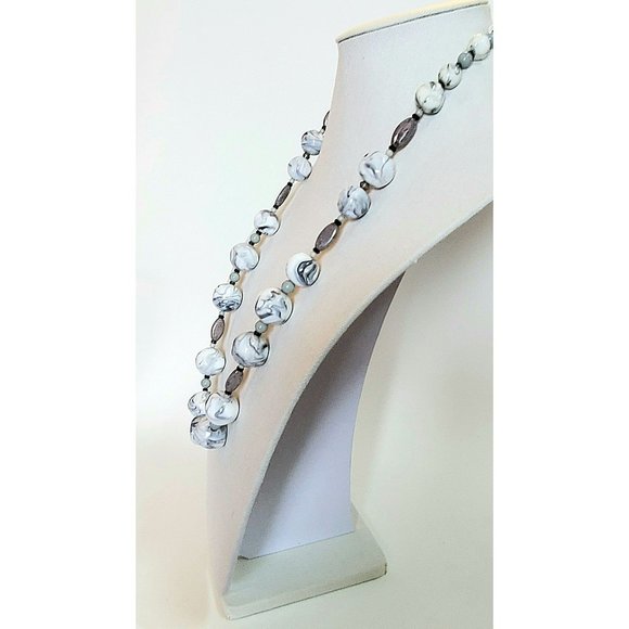Vintage Miriam Haskell Couture Designer Black and White Marble Swirl Beaded Neck - Picture 8 of 13